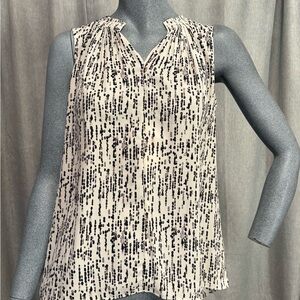 Simply Vera Wang Sleeveless Blouse Black/White‎ Ruffled V-neck Office Career